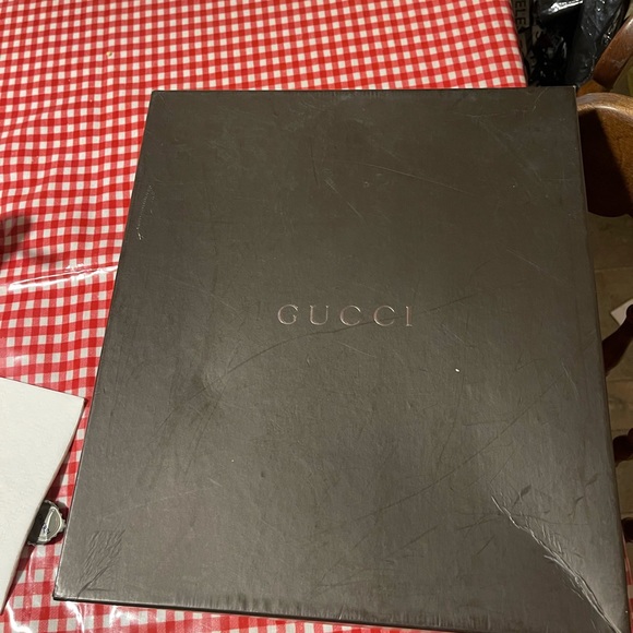 Gucci heel boots spend $800 looking for $275 - Picture 3 of 3